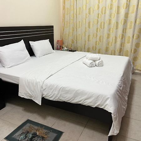 Master Room Attached Bathroom Dubai Buitenkant foto