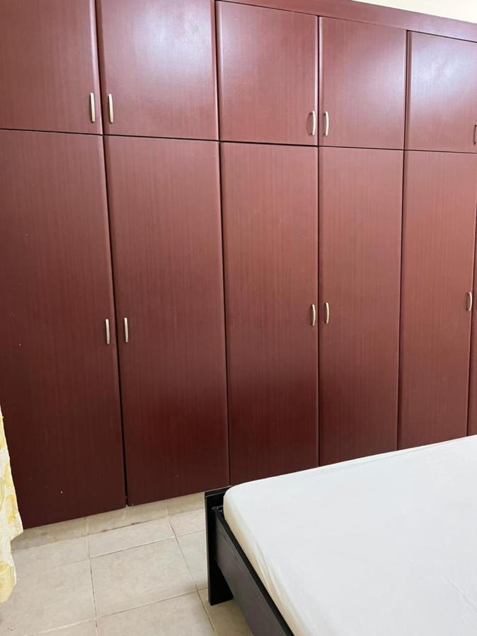 Master Room Attached Bathroom Dubai Buitenkant foto