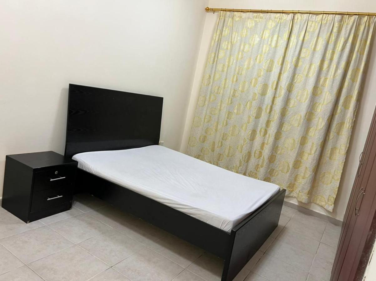 Master Room Attached Bathroom Dubai Buitenkant foto
