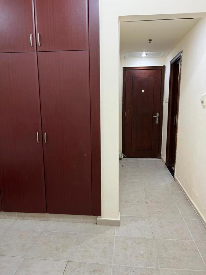 Master Room Attached Bathroom Dubai Buitenkant foto