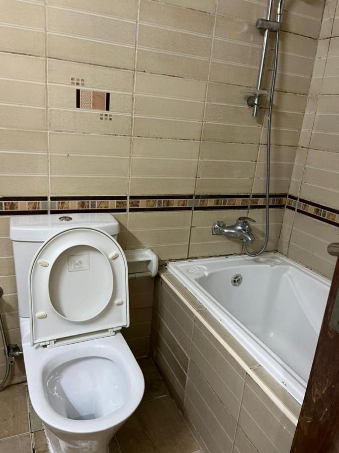 Master Room Attached Bathroom Dubai Buitenkant foto