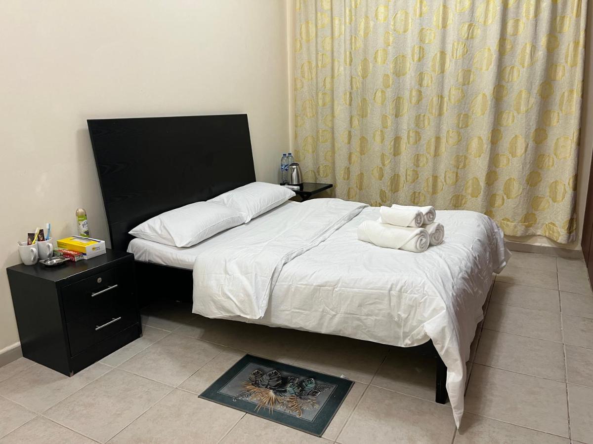 Master Room Attached Bathroom Dubai Buitenkant foto