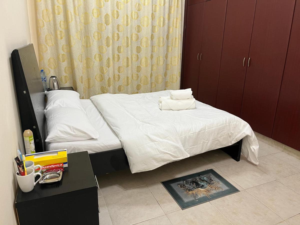 Master Room Attached Bathroom Dubai Buitenkant foto