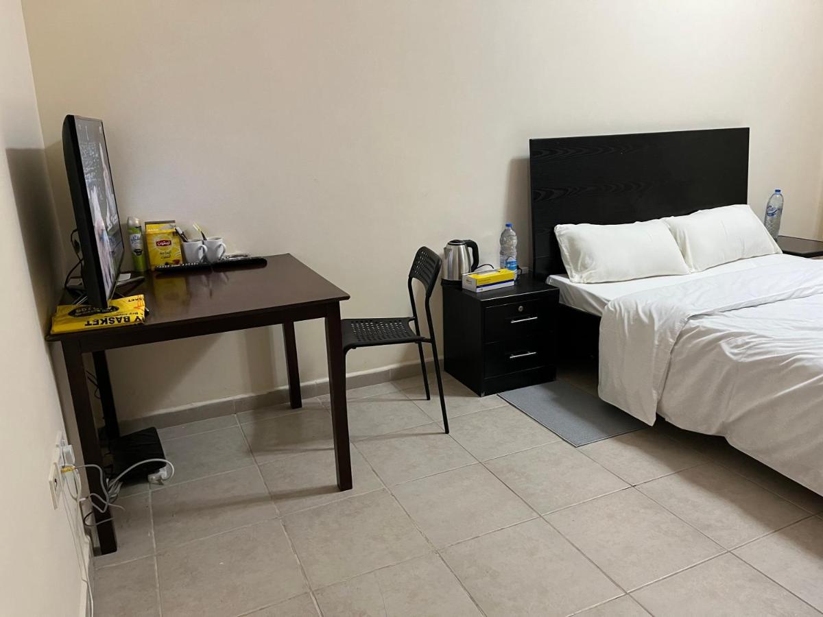 Master Room Attached Bathroom Dubai Buitenkant foto