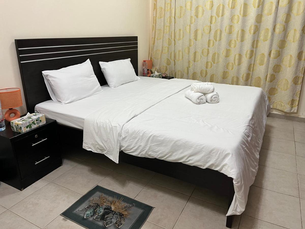 Master Room Attached Bathroom Dubai Buitenkant foto