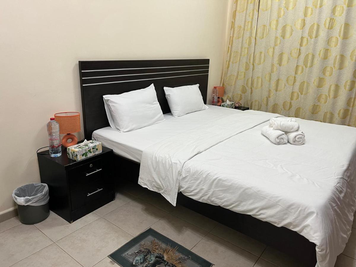 Master Room Attached Bathroom Dubai Buitenkant foto