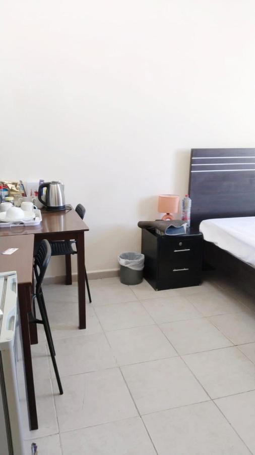Master Room Attached Bathroom Dubai Buitenkant foto