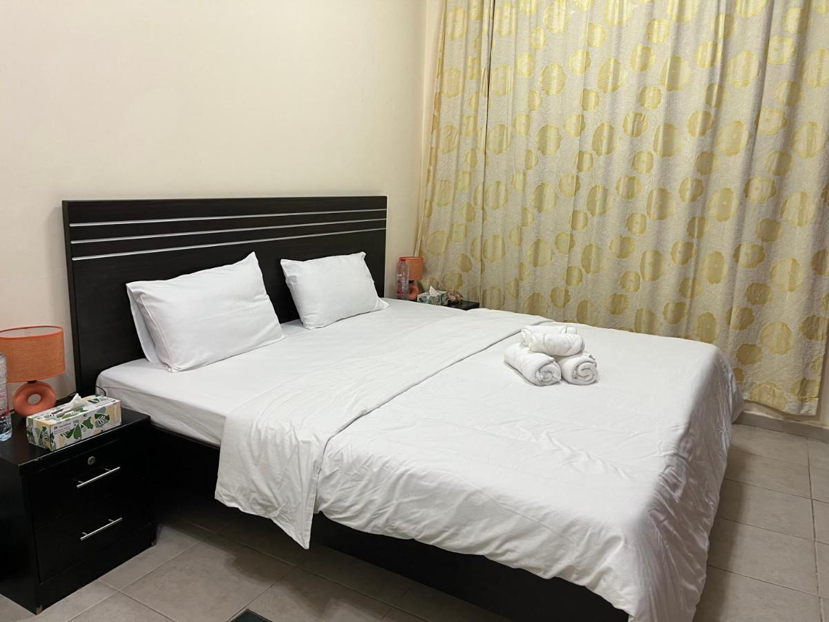 Master Room Attached Bathroom Dubai Buitenkant foto